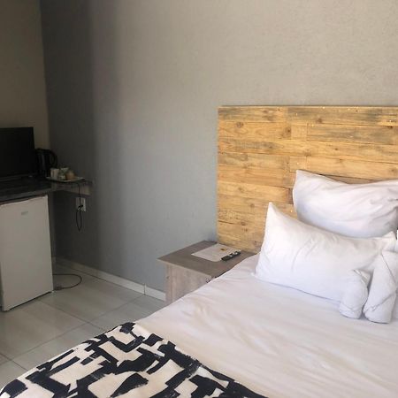 The Nest Overnight And Accommodation Usakos ภายนอก รูปภาพ