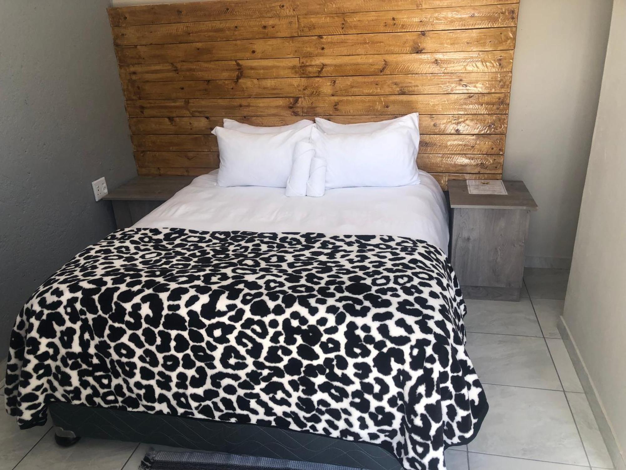 The Nest Overnight And Accommodation Usakos ภายนอก รูปภาพ