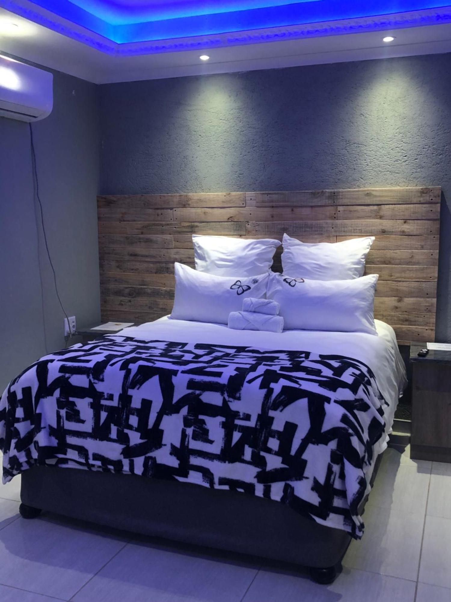 The Nest Overnight And Accommodation Usakos ภายนอก รูปภาพ